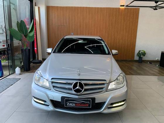 MERCEDES-BENZ C 180 1.6 CGI CLASSIC 16V TURBO GASOLINA 4P AUTOMÁTICO MERCEDES-BENZ C 180 1.6 CGI CLASSIC 16V TURBO GASOLINA 4P AUTOMÁTICO